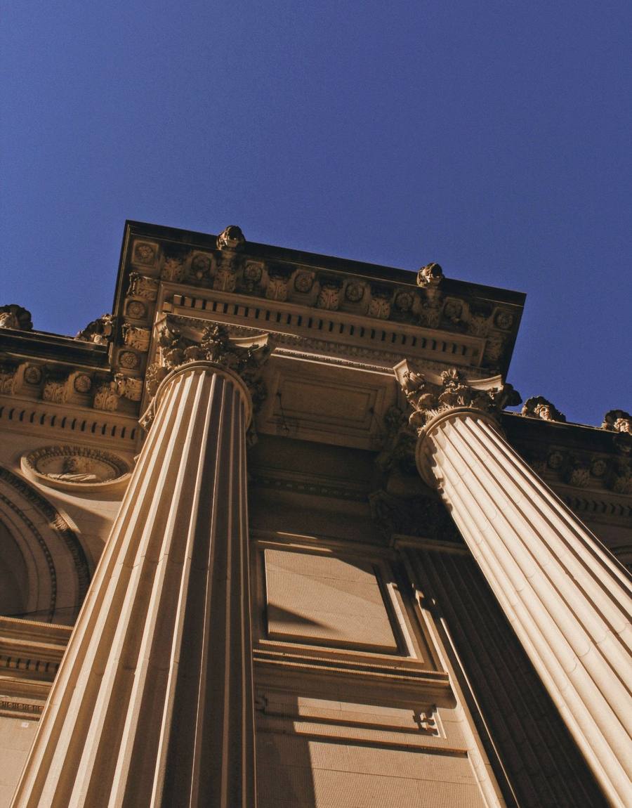 Courthouse columns